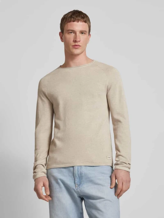 Zdjęcie produktu Sweter z dzianiny z naszywką z logo model ‘HILL’ Jack&Jones Złamany biały