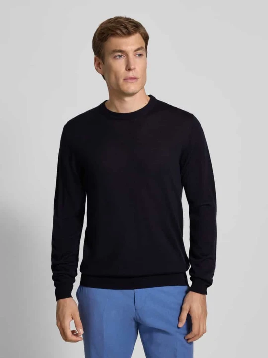 Zdjęcie produktu Sweter z dzianiny z wełny merino model ‘Dale’ Carl Gross Granatowy