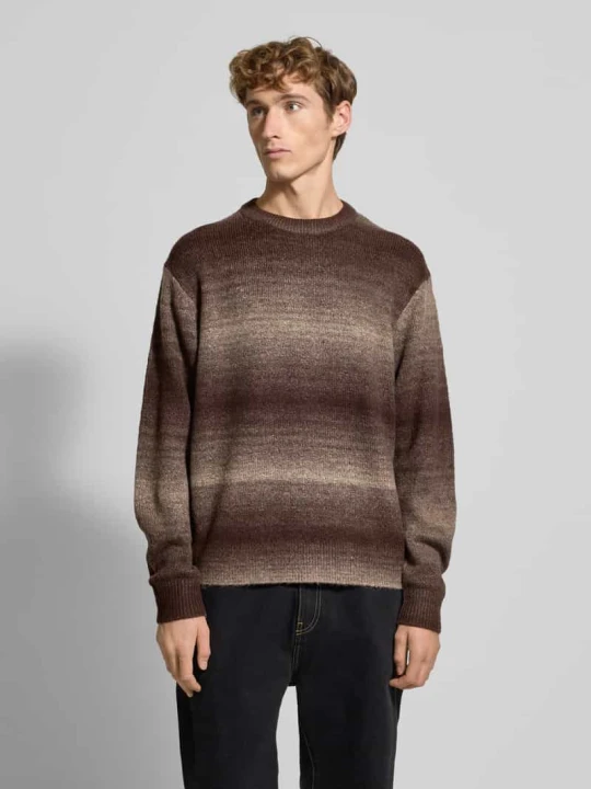 Zdjęcie produktu Sweter z dzianiny z okrągłym dekoltem model ‘JORMEADOWS’ Jack&Jones Średniobrązowy