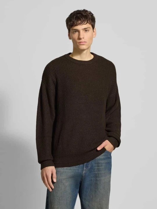 Zdjęcie produktu Sweter z dzianiny z okrągłym dekoltem model ‘KAITO’ Jack&Jones Ciemnobrązowy