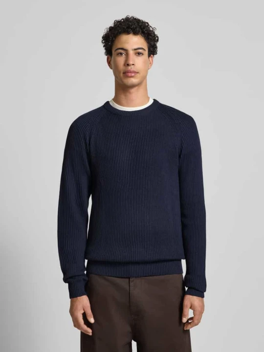 Zdjęcie produktu Sweter z dzianiny z okrągłym dekoltem model ‘PANNEL’ Jack&Jones Granatowy