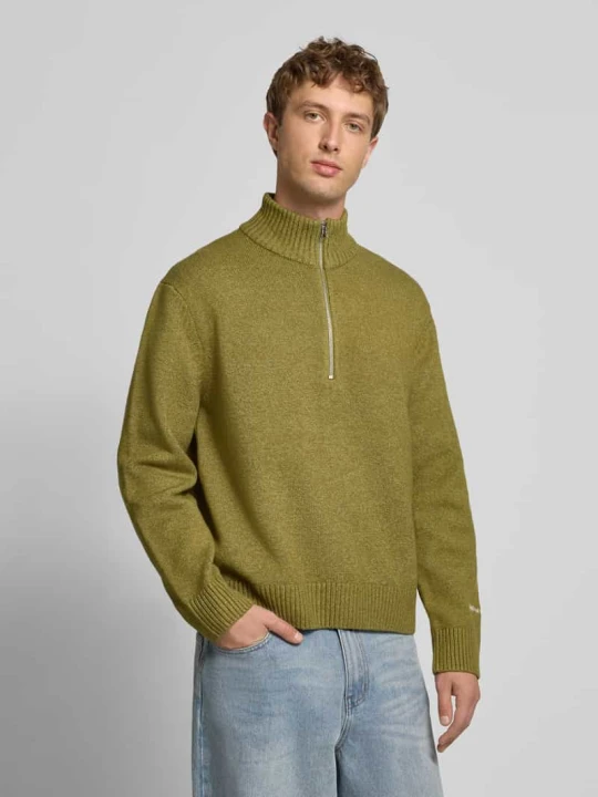 Zdjęcie produktu Sweter z dzianiny z prążkowanymi wykończeniami model ‘NORREBRO’ Jack&Jones Oliwkowy