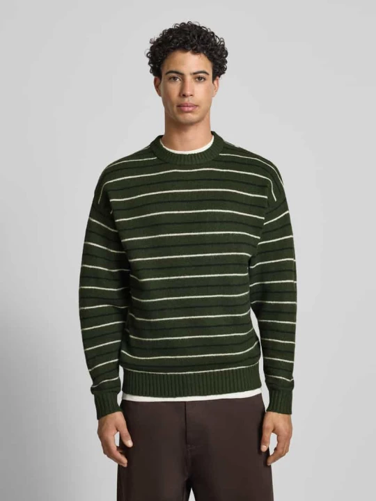 Zdjęcie produktu Sweter z dzianiny ze wzorem w paski model ‘SOHO OLLIE’ Jack&Jones Oliwkowy