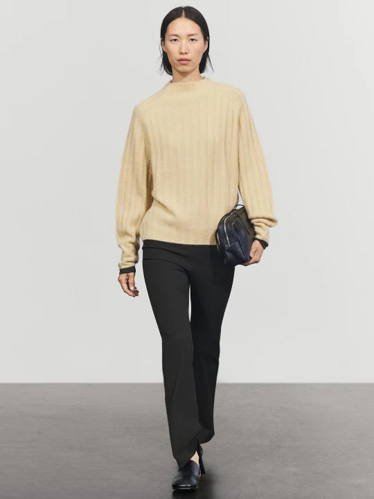 Zdjęcie produktu Sweter Z Półgolfem Ze 100% Kaszmiru - Waniliowy - Massimo Dutti - Female