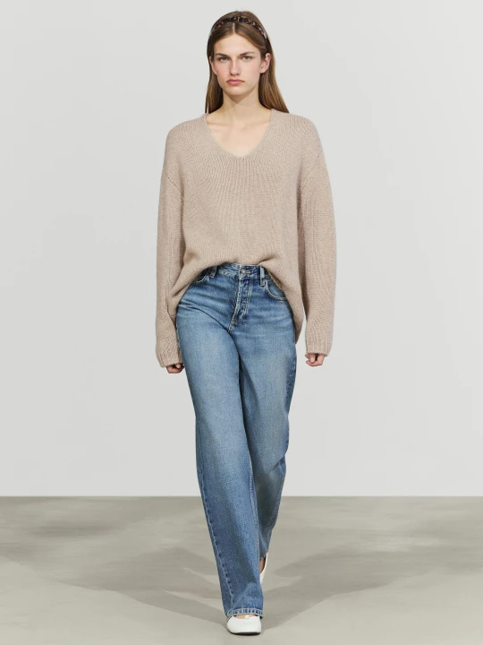 Zdjęcie produktu Sweter Ze 100% Kaszmiru Z Dekoltem W Serek - Norkowy - Massimo Dutti - Female