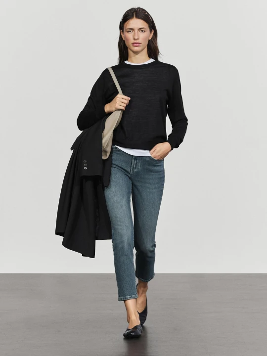 Zdjęcie produktu Sweter Ze 100% Wełny Z Okrągłym Dekoltem - Czarny - Massimo Dutti - Female