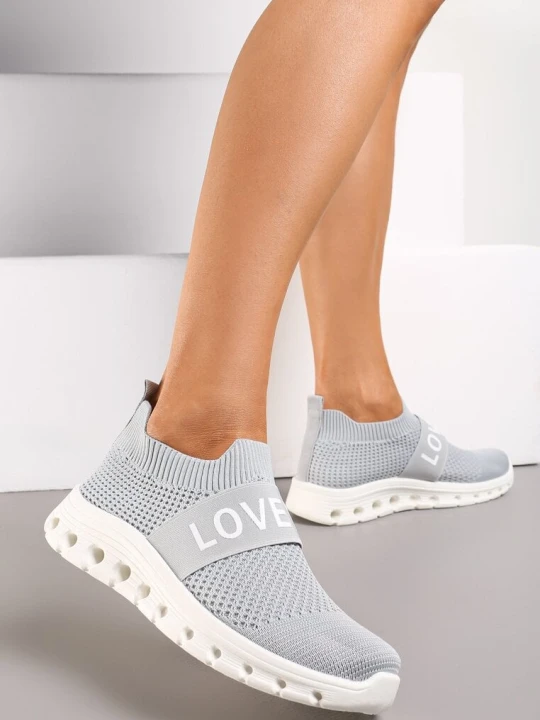 Zdjęcie produktu Szare Buty Sportowe z Napisem LOVE i Elastyczną Cholewką Alaissa