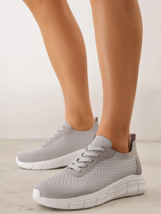 Zdjęcie produktu Szare Minimalistyczne Buty Sportowe z Siateczki na Tłoczonej Podeszwie Zanera Ballada