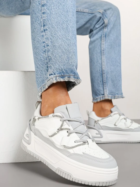 Zdjęcie produktu Biało-Szare Sneakersy na Grubej Podeszwie Zdobione Cyrkoniami Neothra