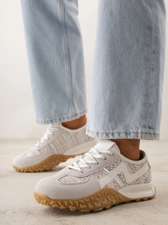 Zdjęcie produktu Szare Sneakersy z Abstrakcyjną Podeszwą z Tłoczeniem i Ozdobnymi Paskami Emaliane Maira