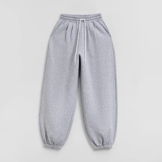 Zdjęcie produktu Szare spodnie dresowe basic o kroju jogger House