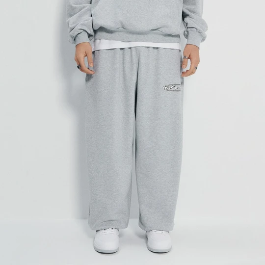 Zdjęcie produktu Szare spodnie dresowe super baggy fit z nadrukiem House