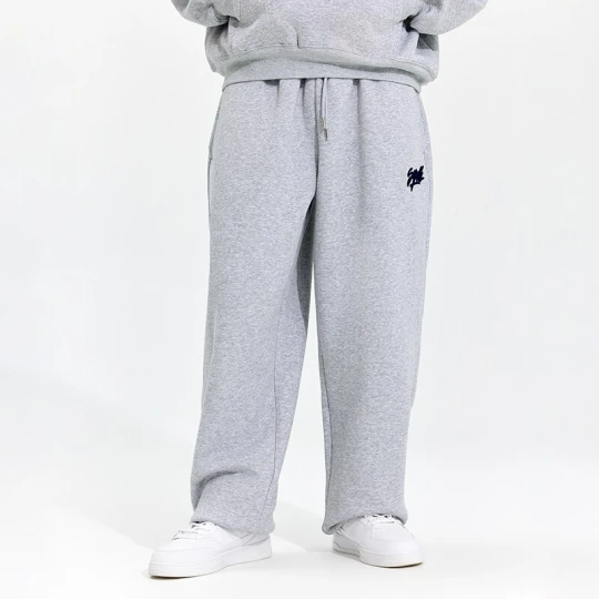 Zdjęcie produktu Szare spodnie dresowe super baggy z haftem House
