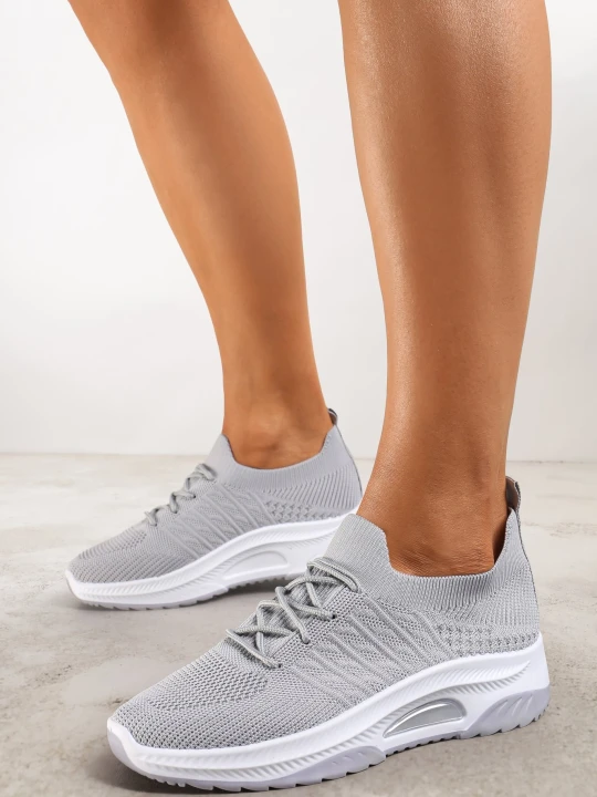 Zdjęcie produktu Szare Wsuwane Buty Sportowe w Skarpetkowym Stylu z Ozdobną Podeszwą Moonlise