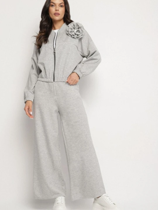 Zdjęcie produktu Szary Komplet Dresowy z Wiskozą Szerokie Spodnie i Bluza ze Stójką i Broszką Redasena Pretty