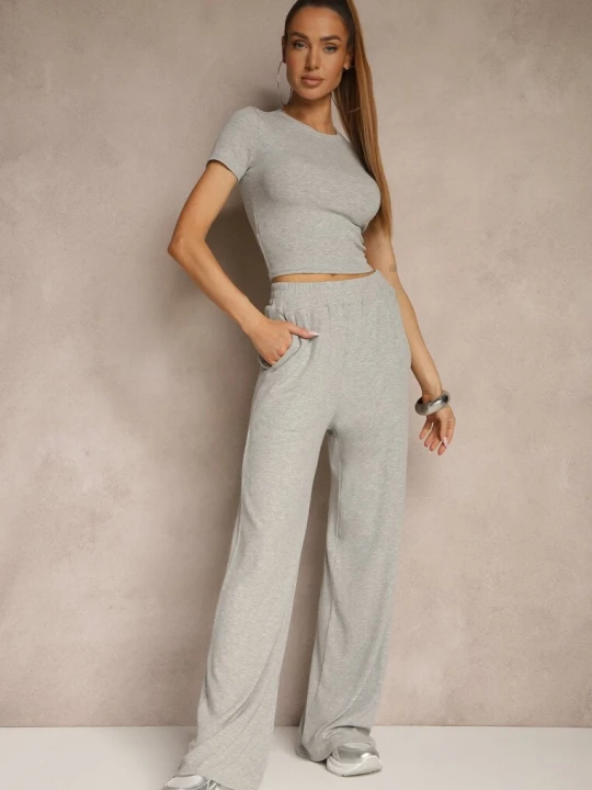 Zdjęcie produktu Szary Komplet z Bawełny T-shirt Typu Crop Top i Spodnie Wide Leg Nelisandra By Swan