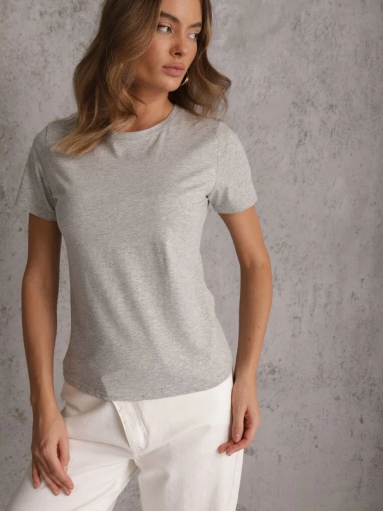 Zdjęcie produktu Szary T-shirt z Bawełny z Okrągłym Dekoltem Nedima J.style