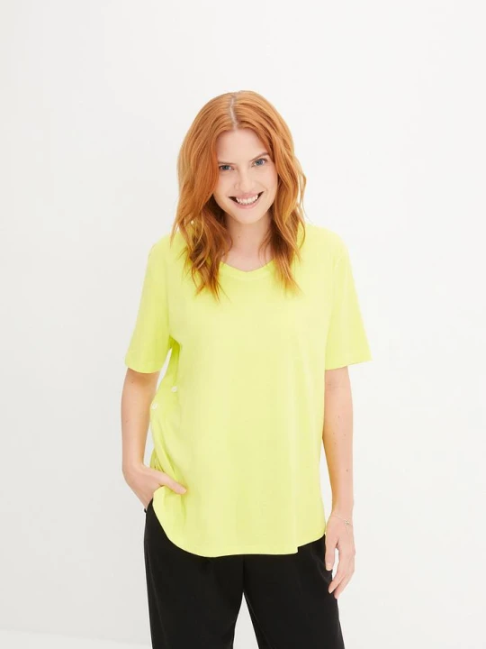 Zdjęcie produktu Szeroki T-shirt z bawełny organicznej BonPrix zielony