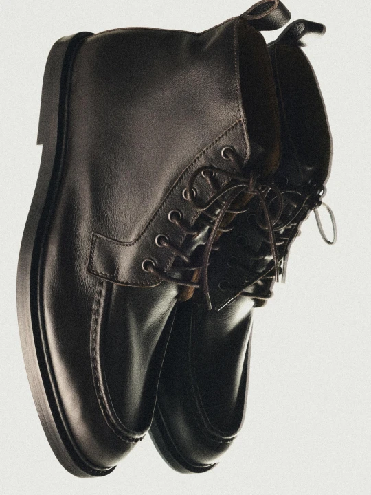 Zdjęcie produktu Sznurowane Botki Ze Surowca: Skóra Soft - Edycja Limitowana - Brązowy - Massimo Dutti - Male