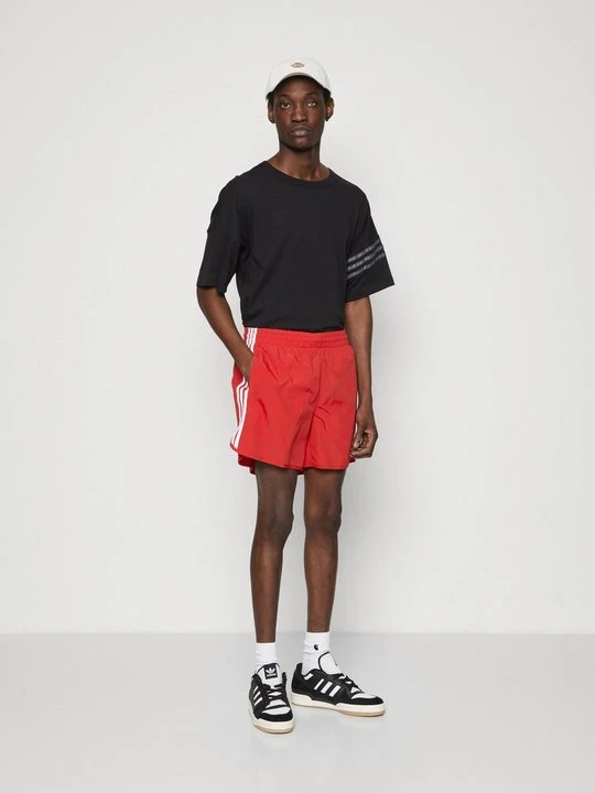 Zdjęcie produktu Szorty adidas Originals czerwony