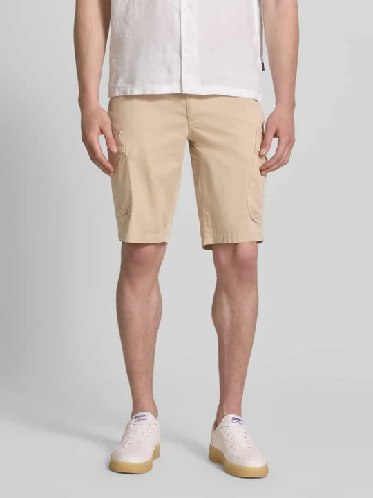Zdjęcie produktu Szorty cargo o kroju regular fit z ultralight wykończeniem model 'Bastia' BRAX Beżowy
