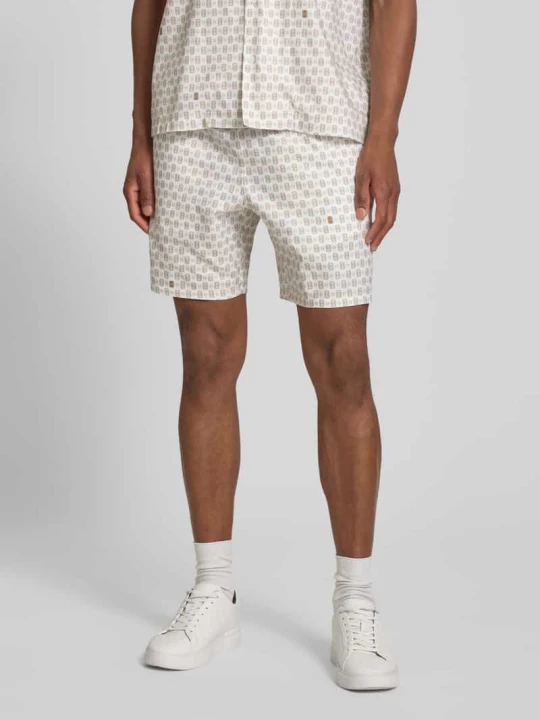 Zdjęcie produktu Szorty chino o kroju regular fit z mieszanki bawełny i wiskozy model 'Aop Short Tenniscourt' Lacoste Złamany biały