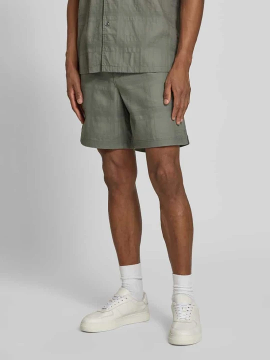 Zdjęcie produktu Szorty chino o kroju tapered z czystej bawełny model 'SANDREW_6_SHORTS' Boss Oliwkowy