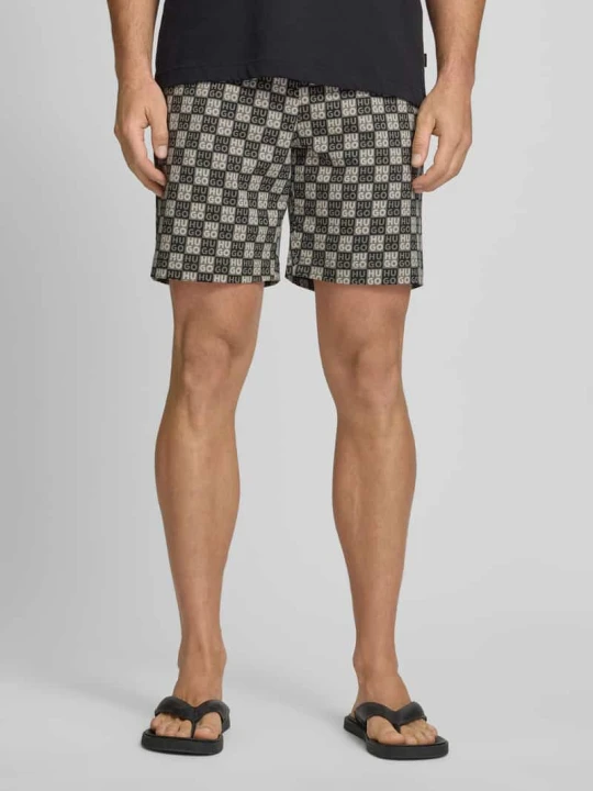 Zdjęcie produktu Szorty dresowe o kroju regular fit z nadrukiem z logo Hugo Khaki