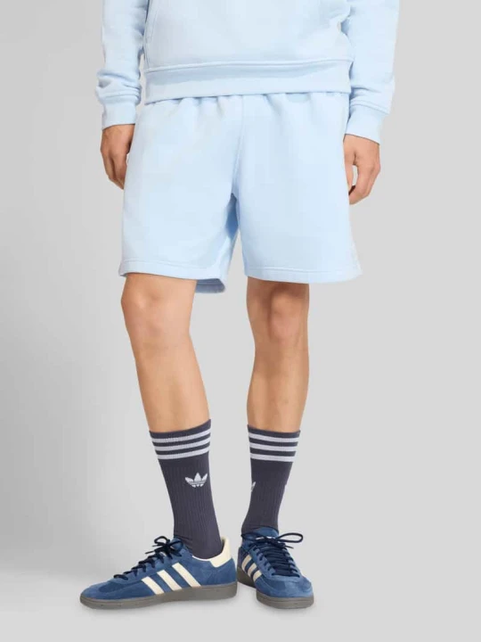 Zdjęcie produktu Szorty dresowe z mieszanki bawełny adidas Originals Jasnoniebieski