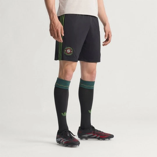 Zdjęcie produktu Szorty FC Bayern 25/26 Wiesn Adidas czarny