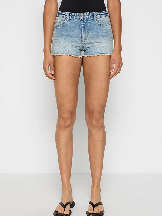 Zdjęcie produktu Szorty jeansowe Armani Exchange jasnoniebieski