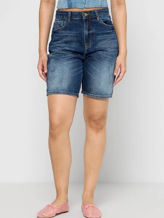 Zdjęcie produktu Szorty jeansowe Armani Exchange niebieski