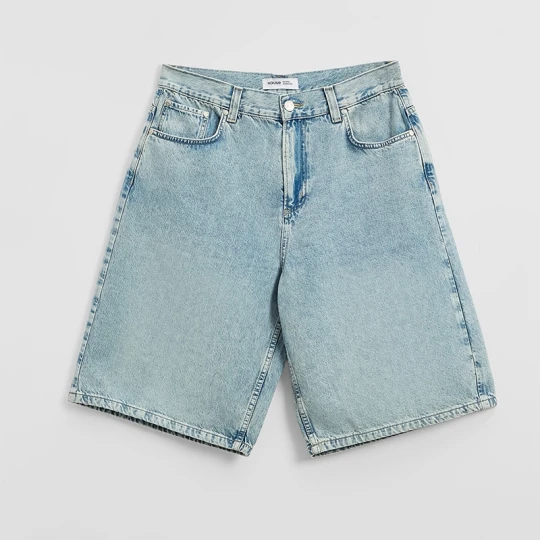 Zdjęcie produktu Szorty jeansowe baggy fit jasnoniebieskie House
