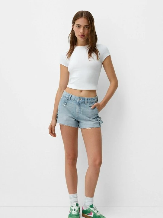 Zdjęcie produktu Szorty jeansowe Bershka niebieski denim