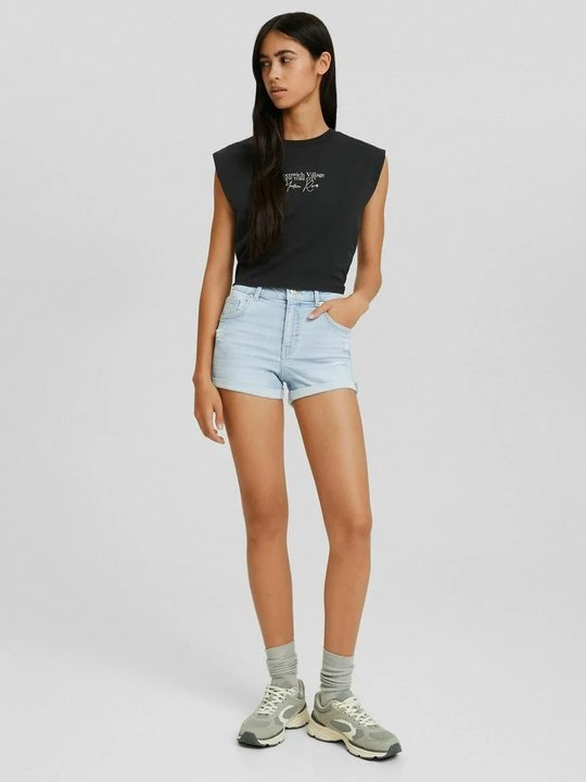 Zdjęcie produktu Szorty jeansowe Bershka jasnoniebieski