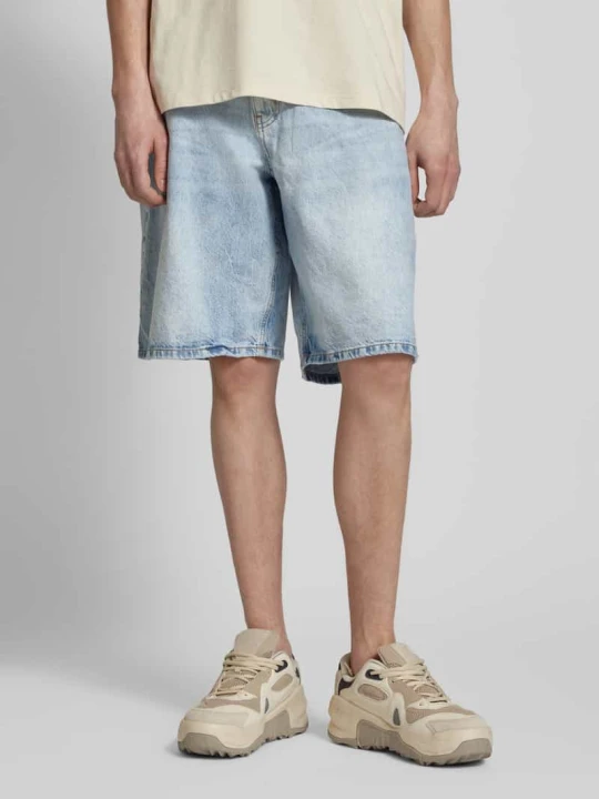 Zdjęcie produktu Szorty jeansowe o kroju baggy fit z 5 kieszeniami REVIEW Jasnoniebieski