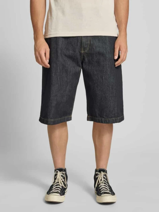 Zdjęcie produktu Szorty jeansowe o kroju baggy fit ze szlufkami na pasek REVIEW Czarny