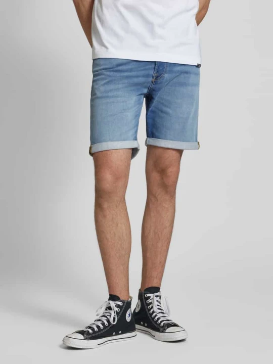 Zdjęcie produktu Szorty jeansowe o kroju regular fit z 5 kieszeniami model ‘RICK’ Jack&Jones Jasnoniebieski