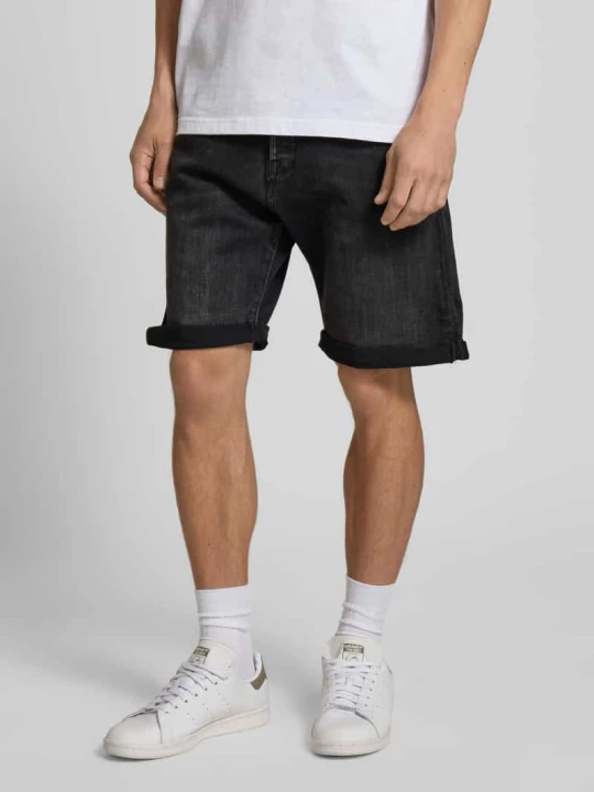 Zdjęcie produktu Szorty jeansowe o kroju regular fit z 5 kieszeniami model ‘RICK’ Jack&Jones Czarny