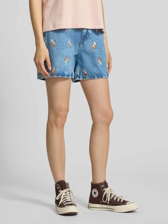 Zdjęcie produktu Szorty jeansowe o kroju regular fit z czystej bawełny model 'SKY' Pieces Jeansowy niebieski