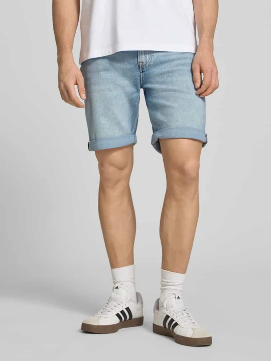 Zdjęcie produktu szorty jeansowe o kroju slim fit z mieszanki bawełny model 'ABNER' Calvin Klein Jeans Jasnoniebieski