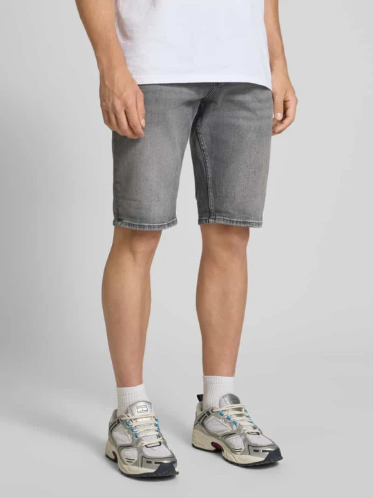 Zdjęcie produktu Szorty jeansowe o kroju slim fit z mieszanki bawełny model ‘RONNIE’ Tommy Jeans Czarny