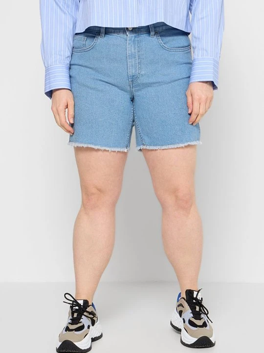 Zdjęcie produktu Szorty jeansowe ONLY Carmakoma niebieski
