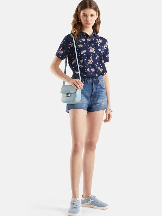 Zdjęcie produktu Szorty jeansowe United Colors Of Benetton niebieski