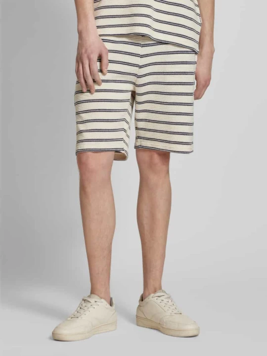 Zdjęcie produktu Szorty o kroju regular fit z fakturowanym wzorem model ‘IAN’ Only & Sons Złamany biały