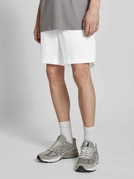 Zdjęcie produktu Szorty o kroju regular fit z fakturowanym wzorem model ‘JAIDEN MASSIMO’ Jack&Jones Biały