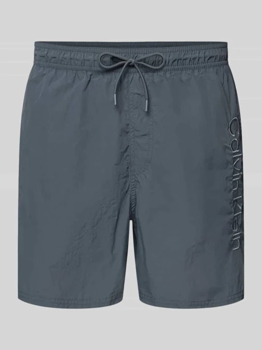 Zdjęcie produktu Szorty kąpielowe w kroju regular fit z tylną kieszenią Calvin Klein Antracytowy
