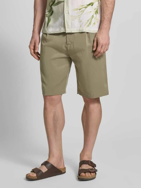 Zdjęcie produktu Szorty o kroju regular fit z kieszenią z tyłu model 'TAYLOR' Guess Oliwkowy