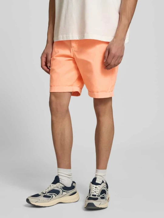 Zdjęcie produktu Szorty o kroju regular fit z kieszonką na monety Superdry Morelowy