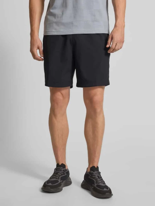 Zdjęcie produktu Szorty o kroju regular fit z oddychającego materiału Boss Czarny